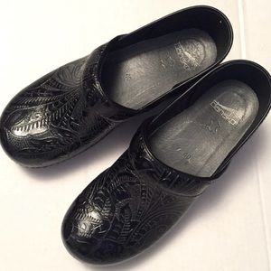 Nice Dansko Black Tooled Pro Clogs Mules 40